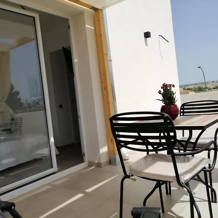 Monolocale Azhar Beach, Lido Fiori 아파트 *