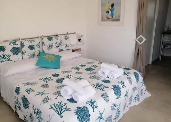 아파트 Monolocale Azhar Beach, Lido Fiori 멘피
